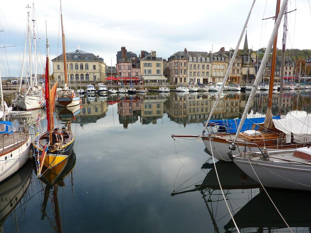 Appartement Du Port De أونفلور المظهر الخارجي الصورة
